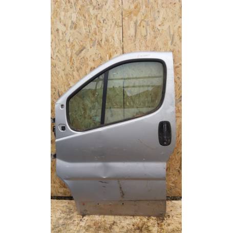 Usa stanga fata Renault Trafic II 01-14